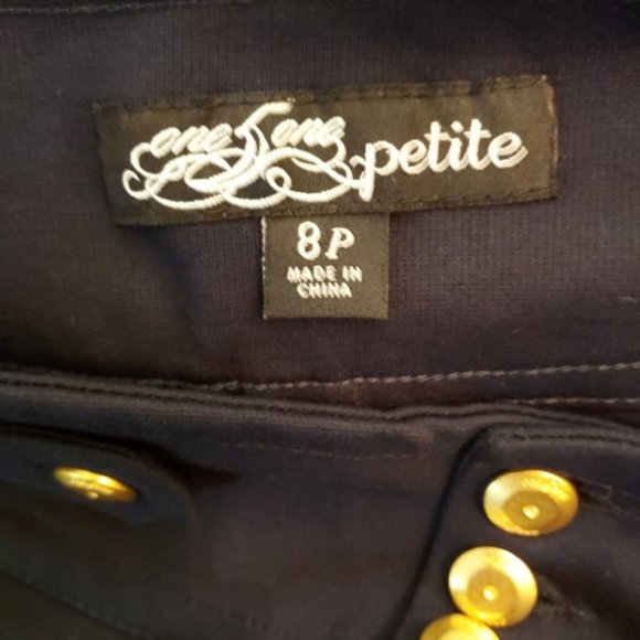 One 5 One Black With Gold Buttons and Attached Slide Belt Capri Size 8P NWT - Picture 6 of 9